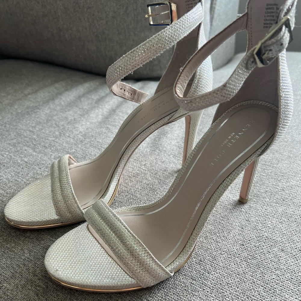 Brand New; Never Worn Kenneth Cole Heels!